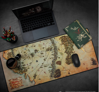 Tapis De Bureau – Carte De La Terre Du Milieu | Sorcière et Magie
